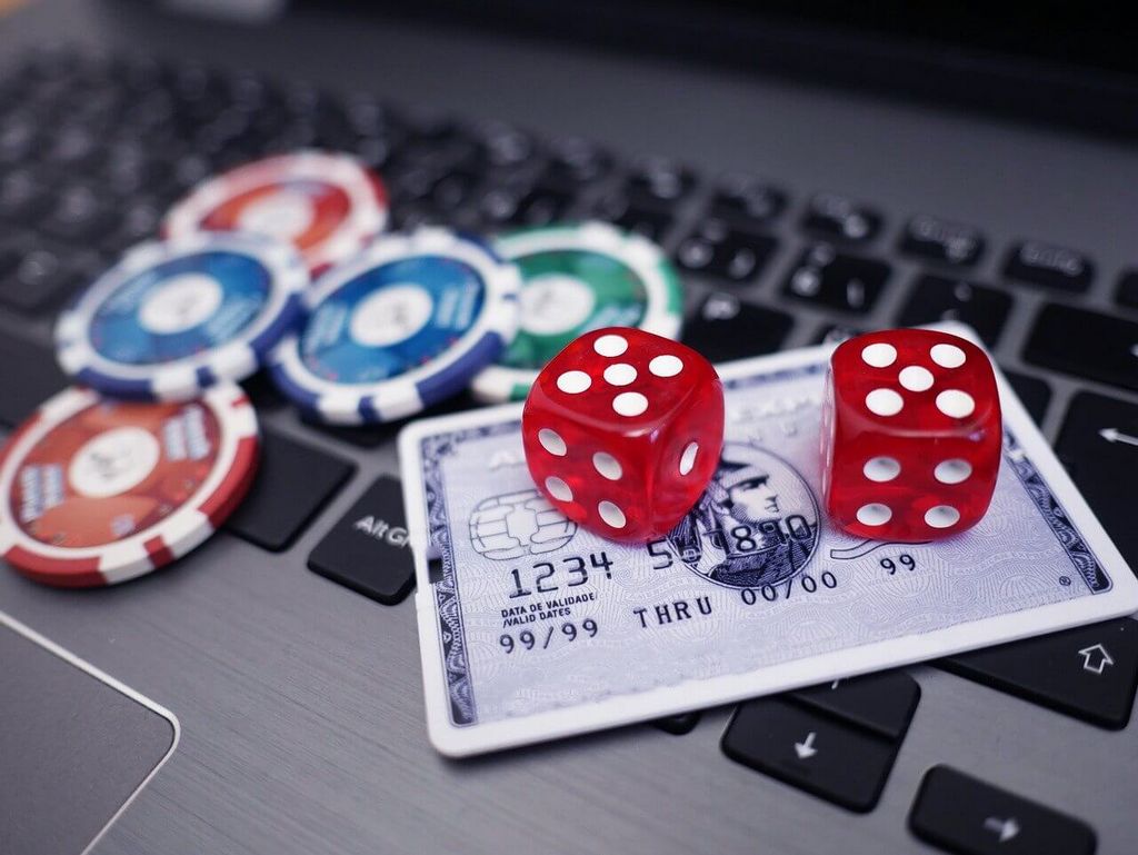 Live Casino vs RNG Games: Which Offers Better Odds for Players?